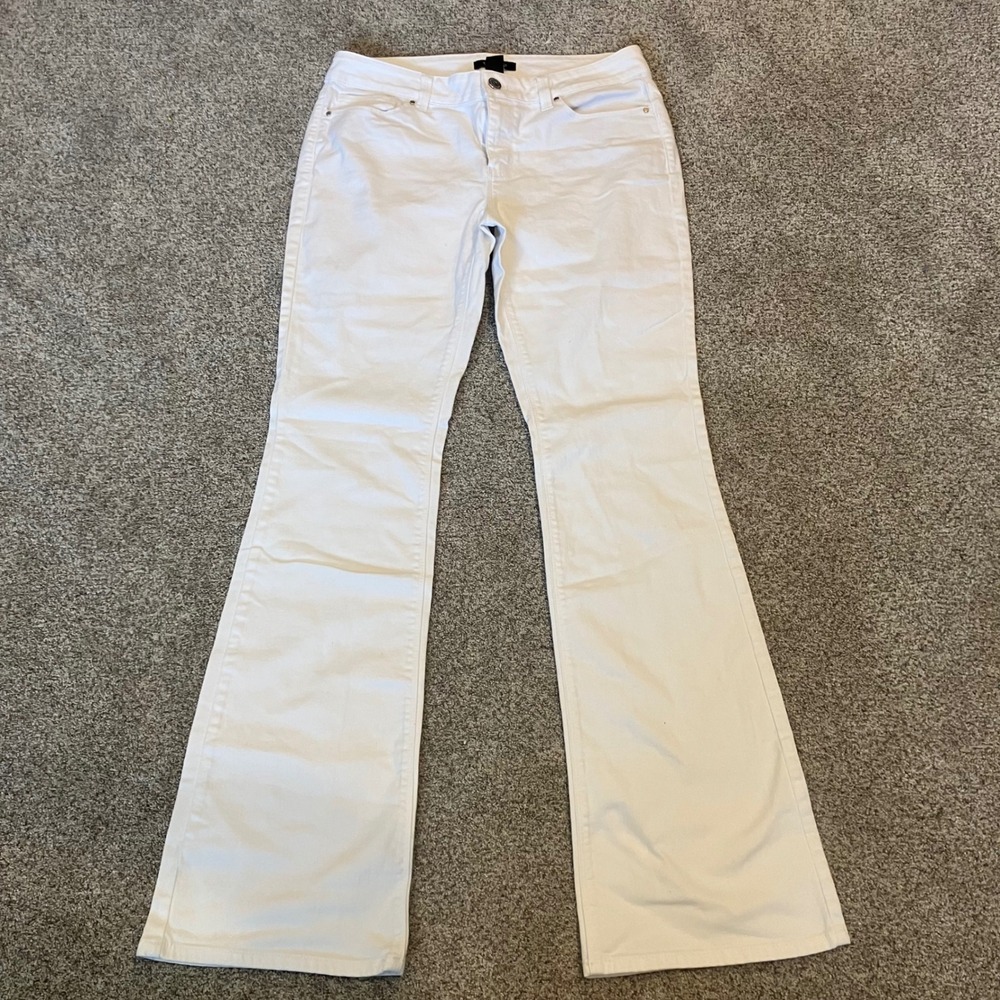 White House Black Market Skinny Flare Jeans White Size 6R Mid Rise Stretch Denim